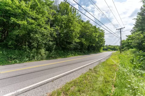 1246 Deep Springs Rd, Dandridge, TN 37725