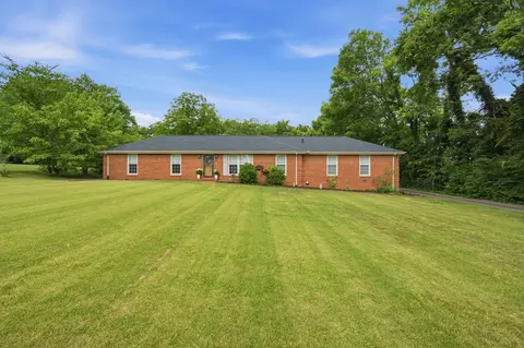 228 Maple Hill Rd, Lebanon, TN 37087