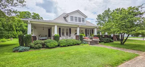 303 E Main St, Decherd, TN 37324 photo 1