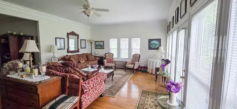 303 E Main St, Decherd, TN 37324 photo 7