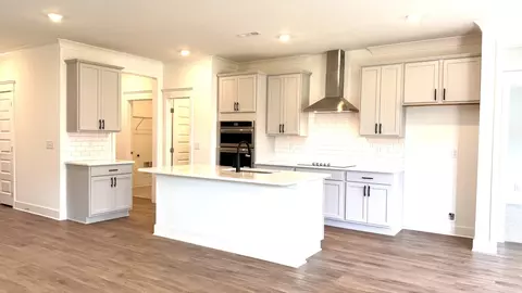 Kitchen - 4912 Kai Dr, Murfreesboro, TN 37129 photo 3 of 8
