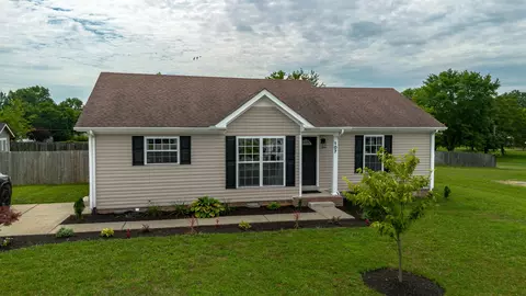 107 Locke Ct, Portland, TN 37148