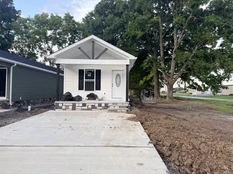 325 S Gentry St, Tullahoma, TN 37388