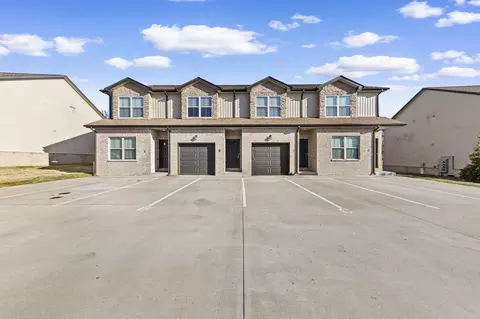 279 Smithson Ln, Clarksville, TN 37040