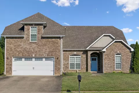 1057 Willow Cir, Clarksville, TN 37043
