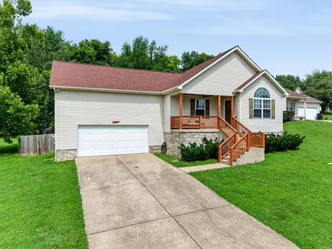 2862 Spring Meade Blvd, Columbia, TN 38401