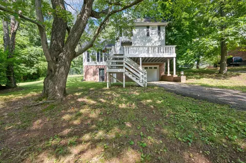 Exterior - 204 Timberlake Dr, Springfield, TN 37172 photo 2 of 5