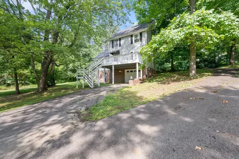 Exterior - 204 Timberlake Dr, Springfield, TN 37172 photo 3 of 5