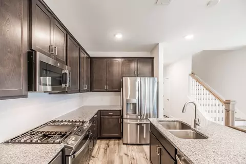 Kitchen - 137 Cavalcade Loop, Gallatin, TN 37066 photo 3 of 3