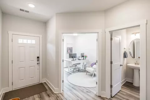 Entry Way - 137 Cavalcade Loop, Gallatin, TN 37066 photo 2 of 9