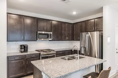 Kitchen - 137 Cavalcade Loop, Gallatin, TN 37066 photo 1 of 3