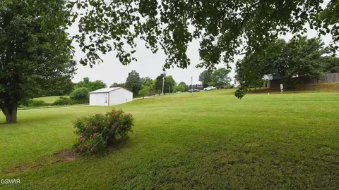 4819 Sevierville Rd, Maryville, TN 37804