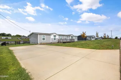 522 Conley Trl, Dandridge, TN 37725