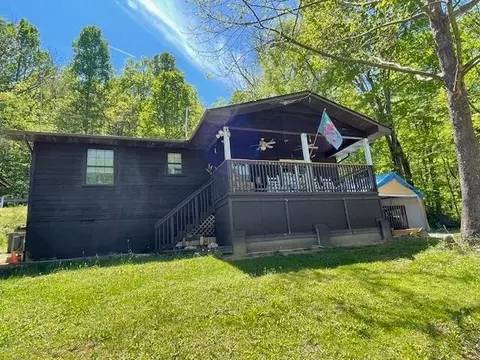 2498 Fawn View Dr, Sevierville, TN 37876