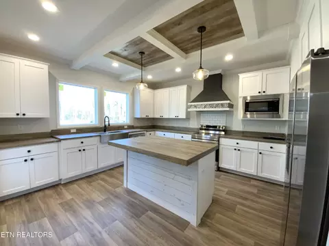 436 Pilot Mountain Rd, Lancing, TN 37770 photo 2