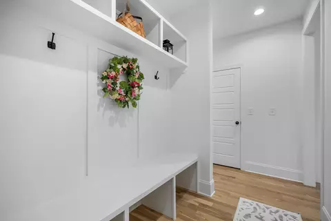 Entry Way - 5675 Minnis Rd, Springfield, TN 37172 photo 2 of 4