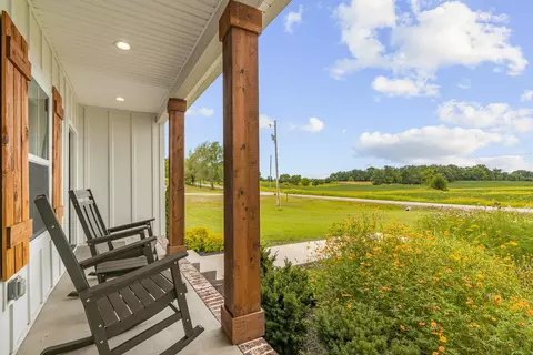 Exterior - 5675 Minnis Rd, Springfield, TN 37172 photo 6 of 19