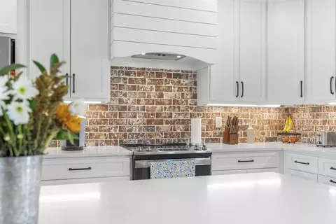 Kitchen - 5675 Minnis Rd, Springfield, TN 37172 photo 8 of 10