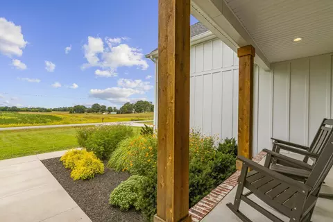 Exterior - 5675 Minnis Rd, Springfield, TN 37172 photo 5 of 19