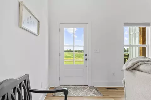 Entry Way - 5675 Minnis Rd, Springfield, TN 37172 photo 1 of 4
