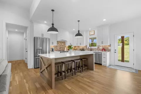 Kitchen - 5675 Minnis Rd, Springfield, TN 37172 photo 2 of 10