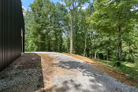 Exterior - 7922 E Plunders Creek Rd, Dickson, TN 37055 photo 12 of 16