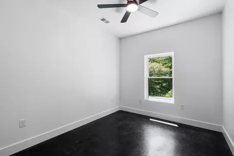 Bedroom - 7922 E Plunders Creek Rd, Dickson, TN 37055 photo 3 of 8