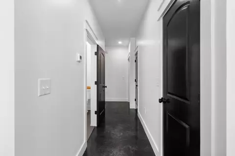 Entry Way - 7922 E Plunders Creek Rd, Dickson, TN 37055 photo 4 of 9