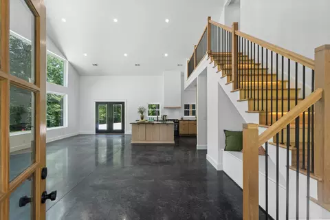 Entry Way - 7922 E Plunders Creek Rd, Dickson, TN 37055 photo 1 of 9