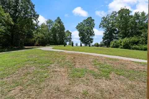 Exterior - 7922 E Plunders Creek Rd, Dickson, TN 37055 photo 11 of 16