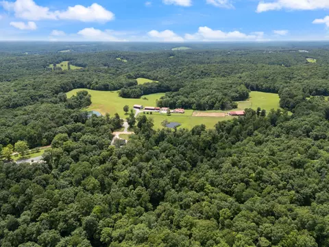 View/Area - 7922 E Plunders Creek Rd, Dickson, TN 37055 photo 2 of 8