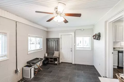 Entry Way - 401 Weaver Ln, Springfield, TN 37172 photo 5 of 6