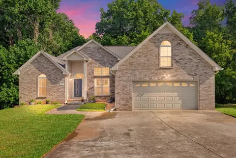 77 West Dr, Clarksville, TN 37040