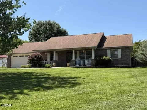 1740 Country Meadows Dr, Sevierville, TN 37862