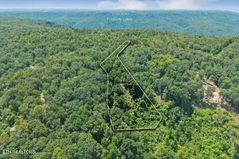 203 Crestview Ln, Sparta, TN 38583