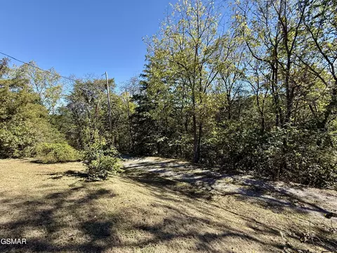 2122 Apache Trail Way, Sevierville, TN 37876