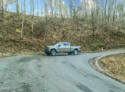 22 Hideaway Ridge Cir, Sevierville, TN 37862