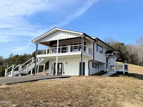 329 Leamer Dr, Sevierville, TN 37876