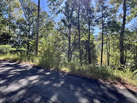 6 Sunset Rd, Sevierville, TN 37862