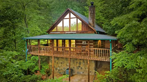 2126 Quail Run Way, Sevierville, TN 37876