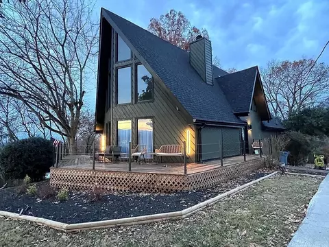 372 Grandview Dr, Kodak, TN 37764