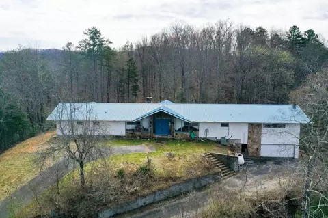 1646 Shady Grove Rd, Sevierville, TN 37876