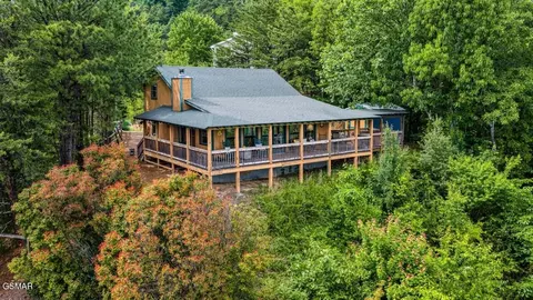 1827 Timber Ridge Way, Sevierville, TN 37876