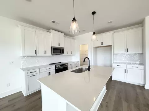 937 Watercourse Ct, Nashville, TN 37214