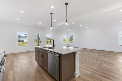 929 Watercourse Ct, Nashville, TN 37214