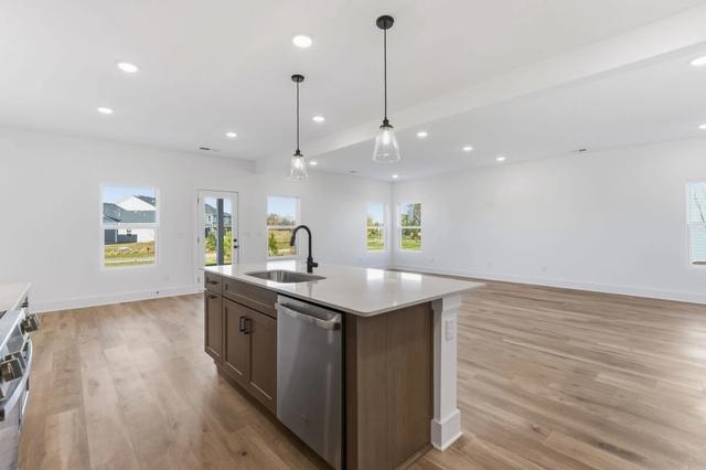 929 Watercourse Ct, Nashville, TN 37214