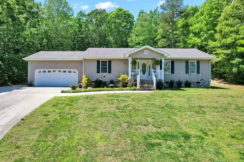 160 Crabtree Dr, Tunnel Hill, GA 30755