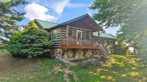 2825 Top Rd, Sevierville, TN 37876