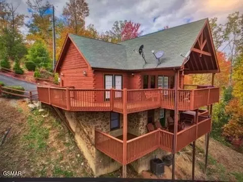 1455 Mountain Dreams Way, Sevierville, TN 37862