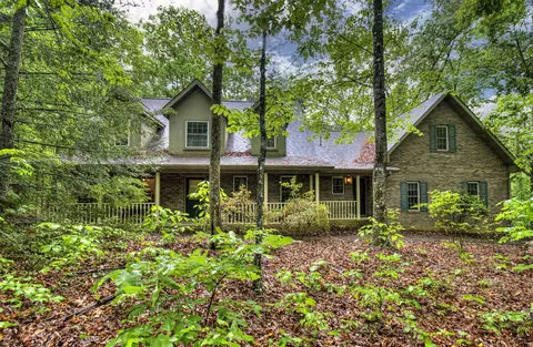 1426 Snappwood Dr, Sevierville, TN 37862